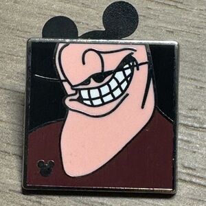 5/$25 Disney Smiling Villains Peter Pan Captain Hook Pin